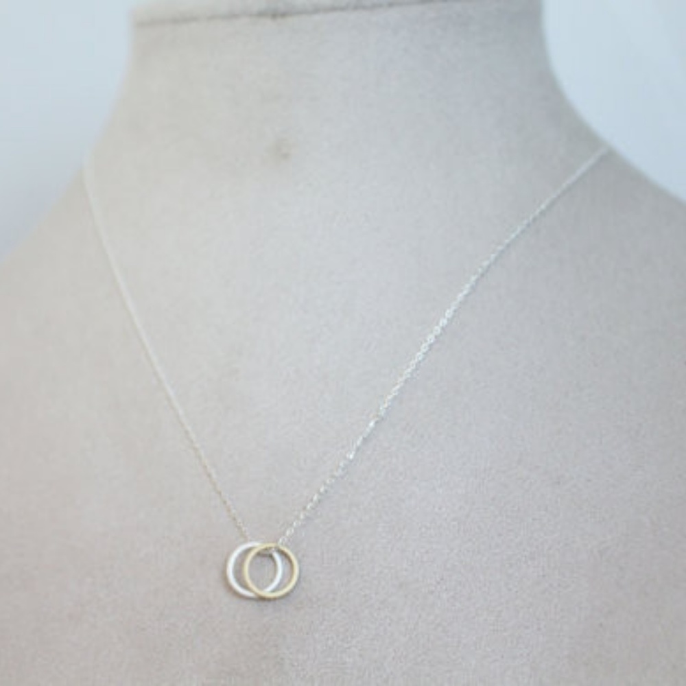 ❤️4 for $20 Sale❤️ Double Circle Necklace - Picture 3 of 4